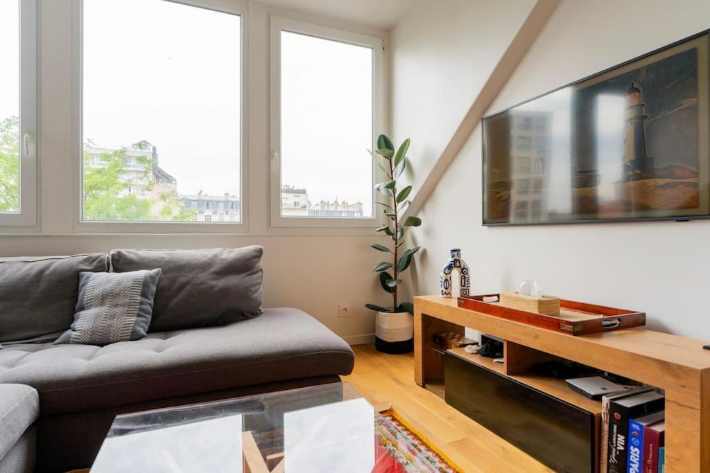Modern Loft With Terrace In Appartement Parijs