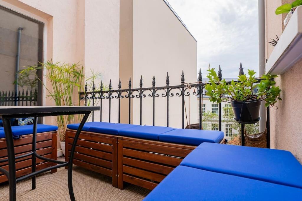 Appartement Modern Loft With Terrace In *